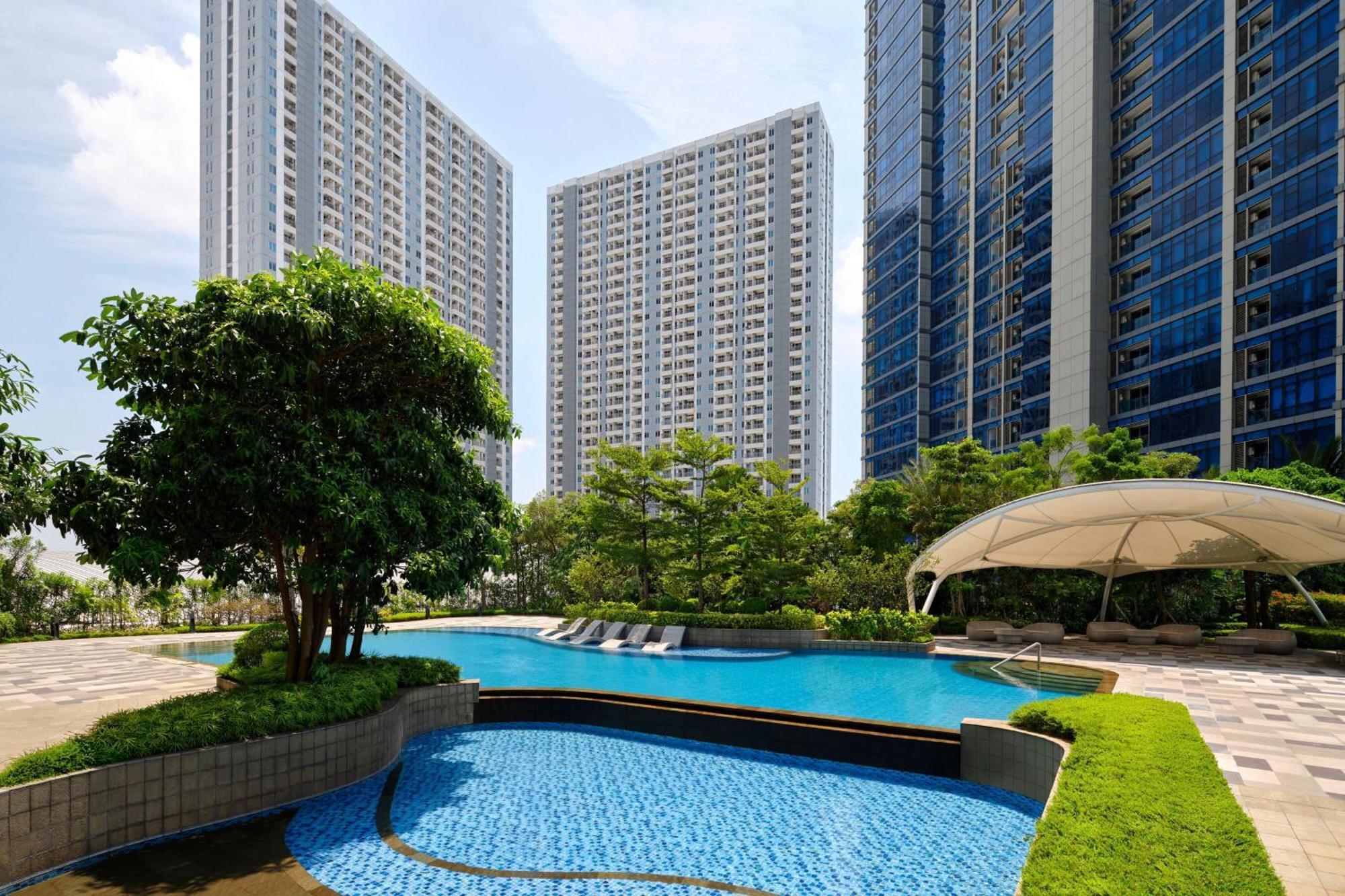 Four Points By Sheraton Surabaya, Pakuwon Indah Екстериор снимка