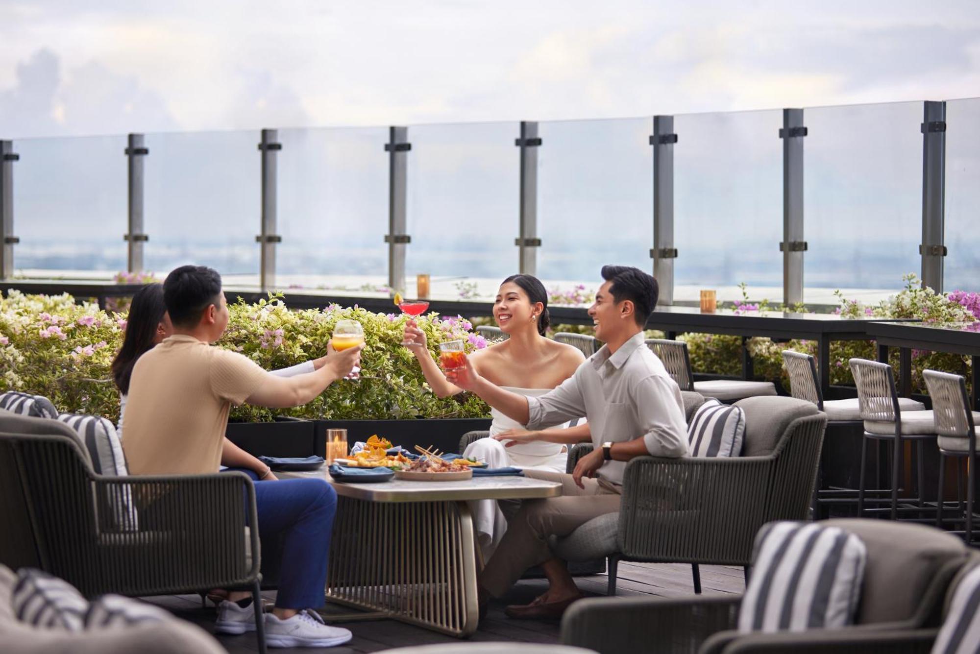 Four Points By Sheraton Surabaya, Pakuwon Indah Екстериор снимка